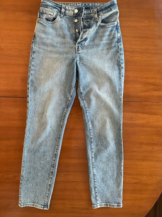 H&M Denim - H&M &Denim Ultra High Waist Mom Jeans Women’s US 4 Light Wash Button Fly 26x28